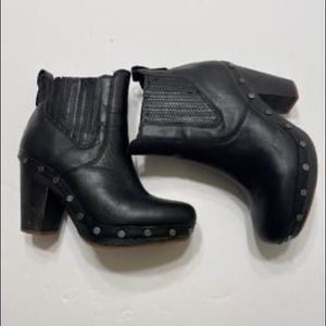 UGG Black leather wooden heel wedge authentic size 6